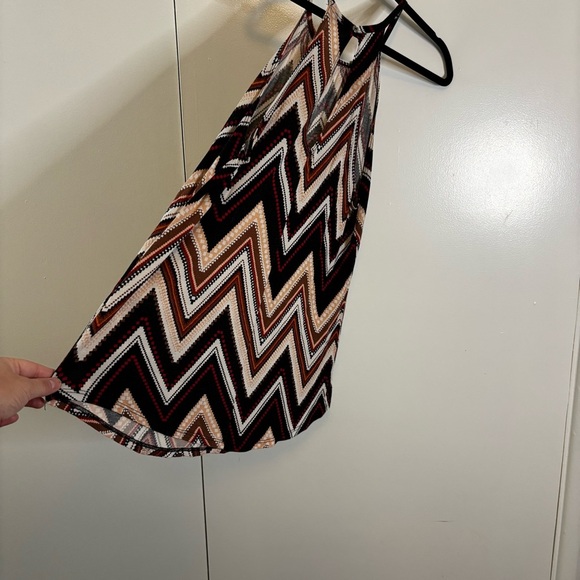 Chevron Patterned Tunic Tank Top Size L - Picture 7 of 9